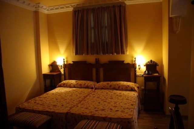 Hotel El Mano Huescar Luaran gambar